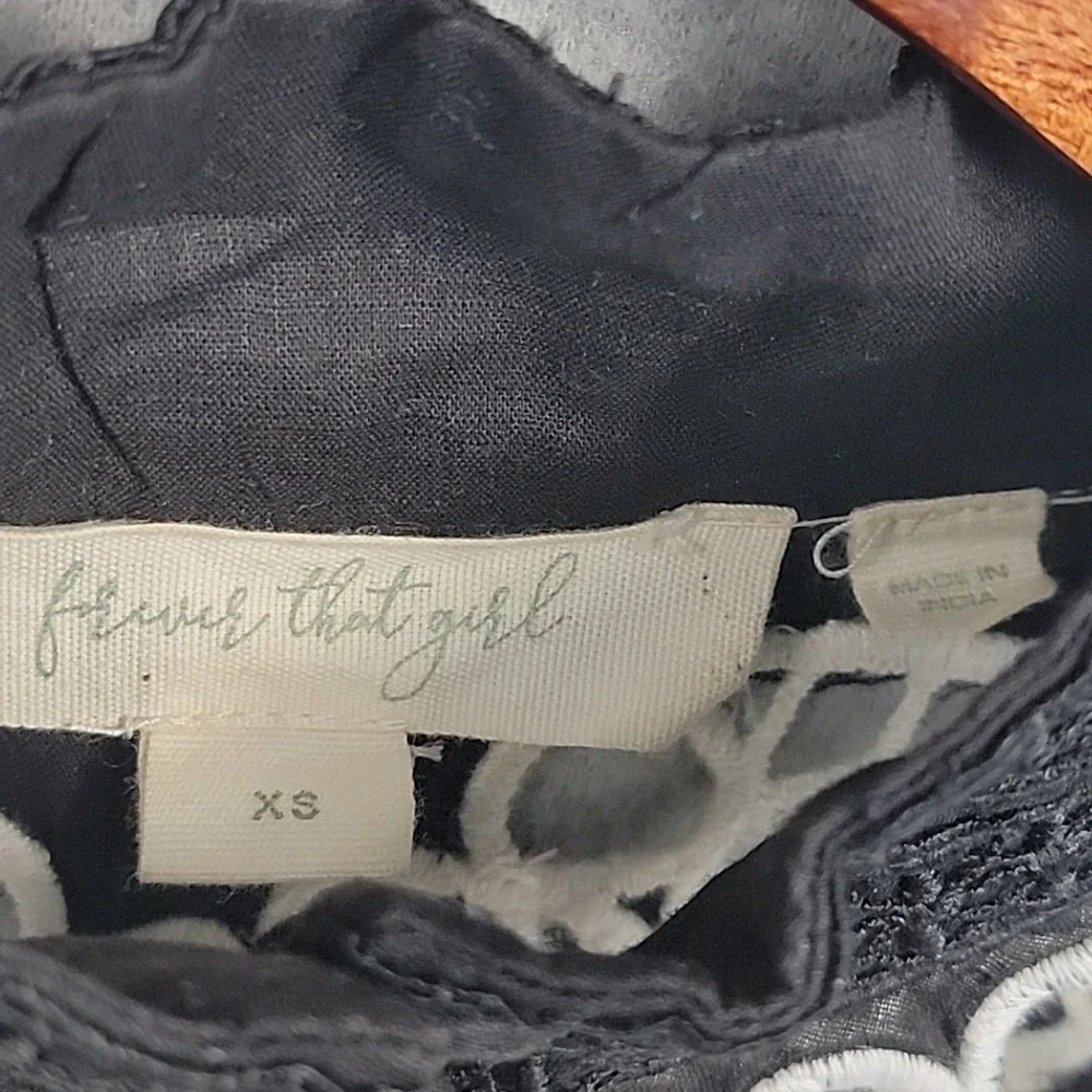 Forever‎ That Girl Anthropologie Black Blouse Top With Lace Embroidery Boho XS